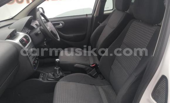 Nunua Ilio tumika Opel Corsa Nyeupe Gari ndani ya Beitbridge nchini Matabeleland Kusini Nunua Ilio tumika Opel Corsa Nyeupe Gari ndani ya Beitbridge nchini Matabeleland Kusini