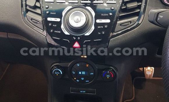 Nunua Ilio tumika Ford Fiesta ST Nyeupe Gari ndani ya Beitbridge nchini Matabeleland Kusini Nunua Ilio tumika Ford Fiesta ST Nyeupe Gari ndani ya Beitbridge nchini Matabeleland Kusini