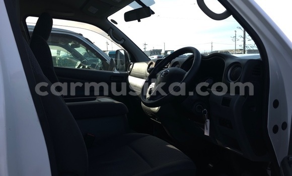 Acheter Occasion Voiture Nissan Caravan Blanc à Beitbridge, Matabeleland South Acheter Occasion Voiture Nissan Caravan Blanc à Beitbridge, Matabeleland South