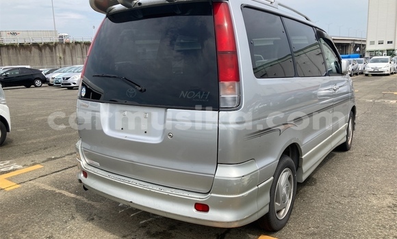Nunua Ilio tumika Toyota Noah Fedha Gari ndani ya Beitbridge nchini Matabeleland Kusini Nunua Ilio tumika Toyota Noah Fedha Gari ndani ya Beitbridge nchini Matabeleland Kusini