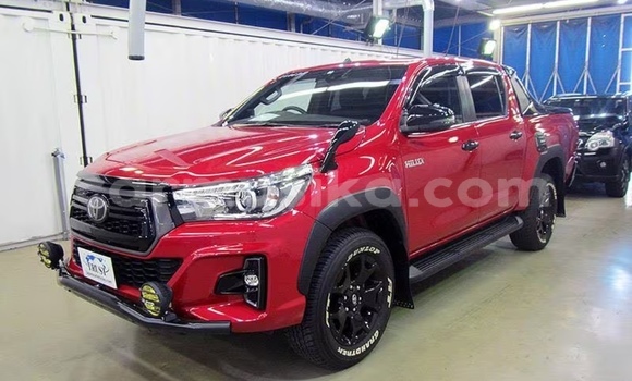 Tenga Tsaru Toyota Hilux Tsvuku Mota in Beitbridge in Matabeleland South