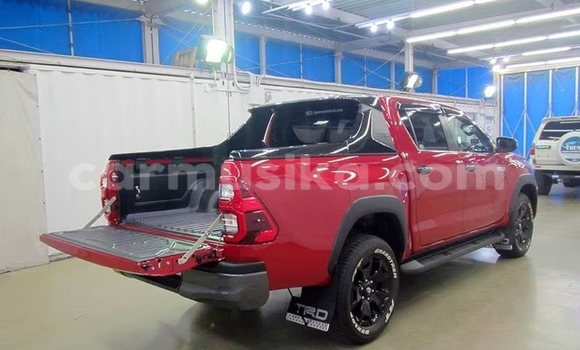 Nunua Ilio tumika Toyota Hilux Nyekundu Gari ndani ya Beitbridge nchini Matabeleland Kusini Nunua Ilio tumika Toyota Hilux Nyekundu Gari ndani ya Beitbridge nchini Matabeleland Kusini