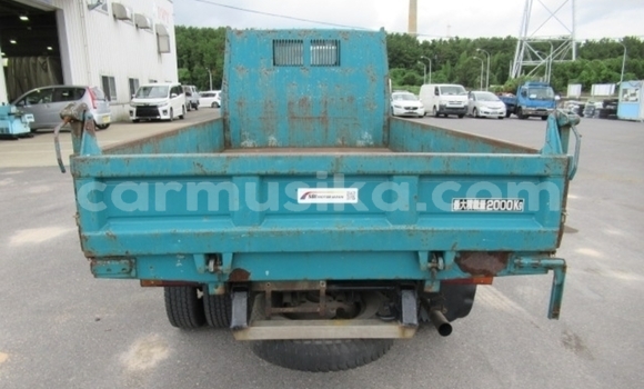 Nunua Ilio tumika Toyota Dyna Bluu Lori ndani ya Beitbridge nchini Matabeleland Kusini Nunua Ilio tumika Toyota Dyna Bluu Lori ndani ya Beitbridge nchini Matabeleland Kusini