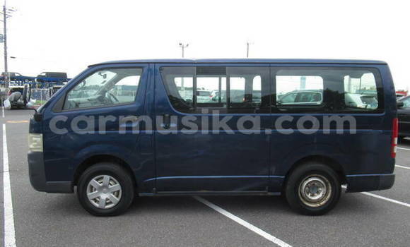 Tenga Tsaru Toyota Hiace Bhuruu Mota in Beitbridge in Matabeleland South Tenga Tsaru Toyota Hiace Bhuruu Mota in Beitbridge in Matabeleland South