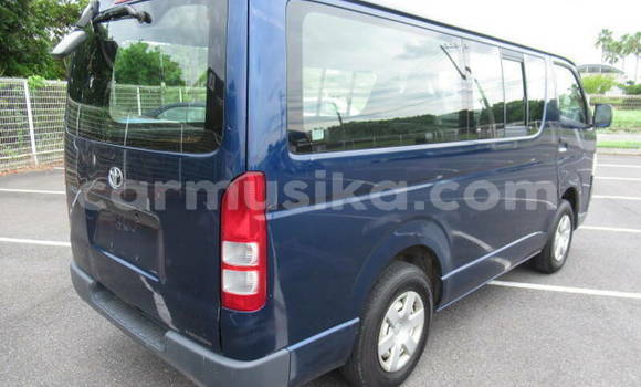 Tenga Tsaru Toyota Hiace Bhuruu Mota in Beitbridge in Matabeleland South Tenga Tsaru Toyota Hiace Bhuruu Mota in Beitbridge in Matabeleland South