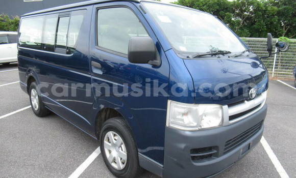 Tenga Tsaru Toyota Hiace Bhuruu Mota in Beitbridge in Matabeleland South Tenga Tsaru Toyota Hiace Bhuruu Mota in Beitbridge in Matabeleland South