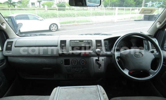 Tenga Tsaru Toyota Hiace Bhuruu Mota in Beitbridge in Matabeleland South Tenga Tsaru Toyota Hiace Bhuruu Mota in Beitbridge in Matabeleland South