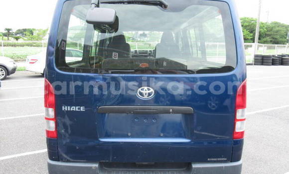 Tenga Tsaru Toyota Hiace Bhuruu Mota in Beitbridge in Matabeleland South Tenga Tsaru Toyota Hiace Bhuruu Mota in Beitbridge in Matabeleland South