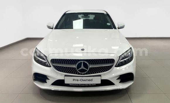Acheter Occasion Voiture Mercedes-Benz C-Classe Blanc à Beitbridge, Matabeleland South Acheter Occasion Voiture Mercedes-Benz C-Classe Blanc à Beitbridge, Matabeleland South