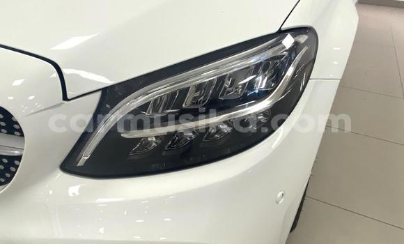 Acheter Occasion Voiture Mercedes-Benz C-Classe Blanc à Beitbridge, Matabeleland South Acheter Occasion Voiture Mercedes-Benz C-Classe Blanc à Beitbridge, Matabeleland South