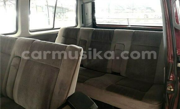 Buy Used Volkswagen Caravelle Red Car in Beitbridge in Matabeleland South Buy Used Volkswagen Caravelle Red Car in Beitbridge in Matabeleland South