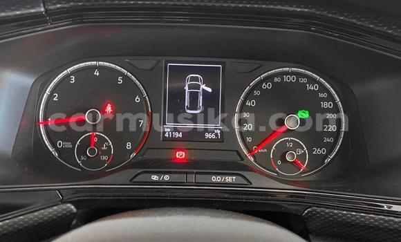 Acheter Occasion Voiture Volkswagen T-Roc Blanc à Beitbridge, Matabeleland South Acheter Occasion Voiture Volkswagen T-Roc Blanc à Beitbridge, Matabeleland South