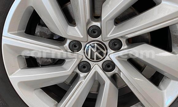 Acheter Occasion Voiture Volkswagen T-Roc Blanc à Beitbridge, Matabeleland South Acheter Occasion Voiture Volkswagen T-Roc Blanc à Beitbridge, Matabeleland South