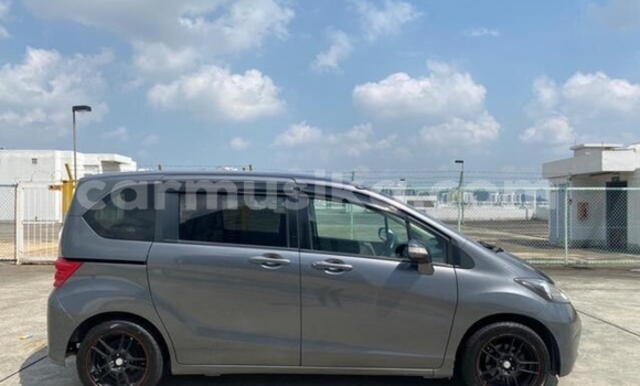 Nunua Ilio tumika Honda Freed Beige Gari ndani ya Beitbridge nchini Matabeleland Kusini Nunua Ilio tumika Honda Freed Beige Gari ndani ya Beitbridge nchini Matabeleland Kusini