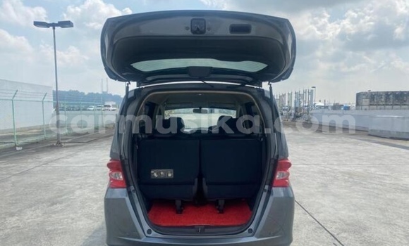 Nunua Ilio tumika Honda Freed Beige Gari ndani ya Beitbridge nchini Matabeleland Kusini Nunua Ilio tumika Honda Freed Beige Gari ndani ya Beitbridge nchini Matabeleland Kusini