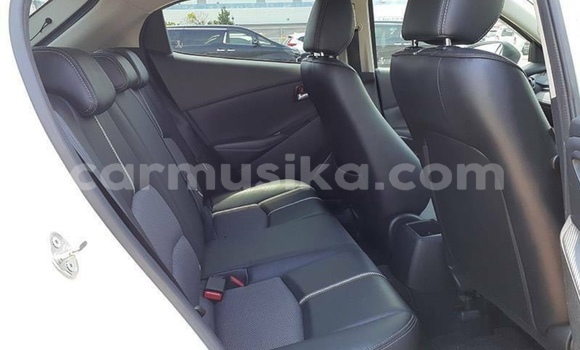 Acheter Occasion Voiture Mazda Demio Blanc à Beitbridge, Matabeleland South Acheter Occasion Voiture Mazda Demio Blanc à Beitbridge, Matabeleland South