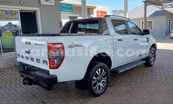 Nunua Ilio tumika Ford Ranger Nyeupe Gari ndani ya Beitbridge nchini Matabeleland Kusini Nunua Ilio tumika Ford Ranger Nyeupe Gari ndani ya Beitbridge nchini Matabeleland Kusini