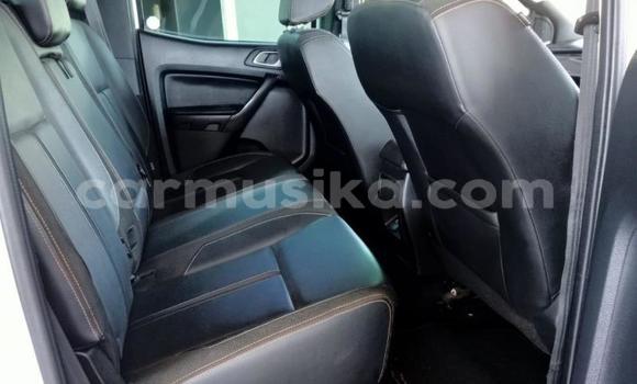 Nunua Ilio tumika Ford Ranger Nyeupe Gari ndani ya Beitbridge nchini Matabeleland Kusini Nunua Ilio tumika Ford Ranger Nyeupe Gari ndani ya Beitbridge nchini Matabeleland Kusini