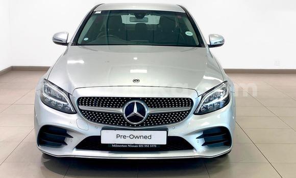 Tenga Tsaru Mercedes-Benz C-Classe Sirivha Mota in Harare in Harare Tenga Tsaru Mercedes-Benz C-Classe Sirivha Mota in Harare in Harare