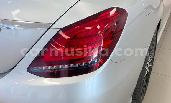 Tenga Tsaru Mercedes-Benz C-Classe Sirivha Mota in Harare in Harare Tenga Tsaru Mercedes-Benz C-Classe Sirivha Mota in Harare in Harare