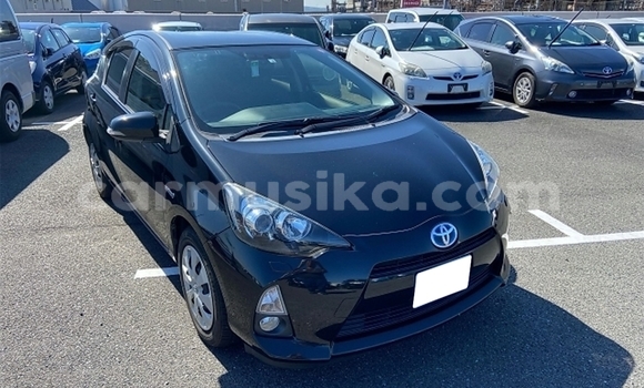Buy Used Toyota Aqua Black Car in Beitbridge in Matabeleland South