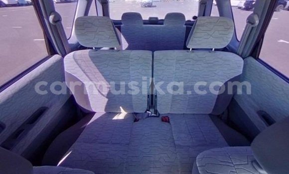 Acheter Occasion Voiture Toyota Ipsum Bleu à Beitbridge, Matabeleland South Acheter Occasion Voiture Toyota Ipsum Bleu à Beitbridge, Matabeleland South