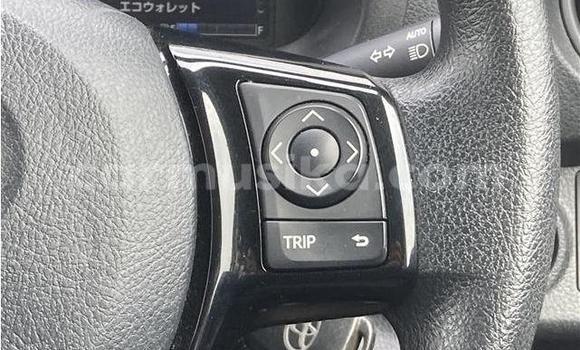 Acheter Occasion Voiture Toyota Vitz Blanc à Beitbridge, Matabeleland South Acheter Occasion Voiture Toyota Vitz Blanc à Beitbridge, Matabeleland South