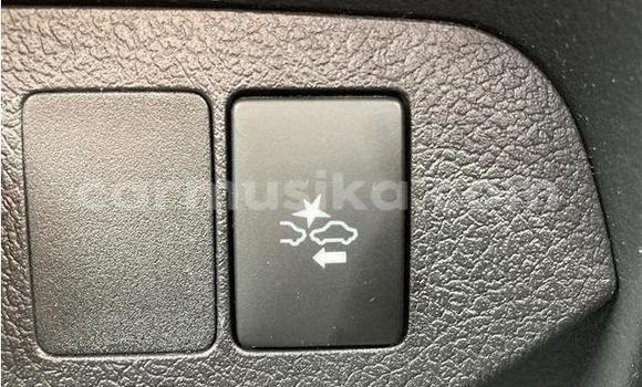 Acheter Occasion Voiture Toyota Vitz Blanc à Beitbridge, Matabeleland South Acheter Occasion Voiture Toyota Vitz Blanc à Beitbridge, Matabeleland South