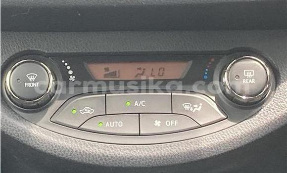 Acheter Occasion Voiture Toyota Vitz Blanc à Beitbridge, Matabeleland South Acheter Occasion Voiture Toyota Vitz Blanc à Beitbridge, Matabeleland South