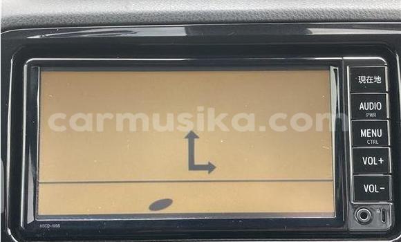 Acheter Occasion Voiture Toyota Vitz Blanc à Beitbridge, Matabeleland South Acheter Occasion Voiture Toyota Vitz Blanc à Beitbridge, Matabeleland South