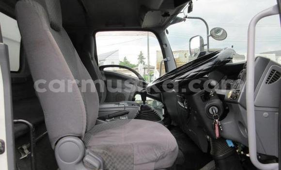 Acheter Occasion Utilitaire Isuzu FTR 850 Blanc à Beitbridge, Matabeleland South Acheter Occasion Utilitaire Isuzu FTR 850 Blanc à Beitbridge, Matabeleland South