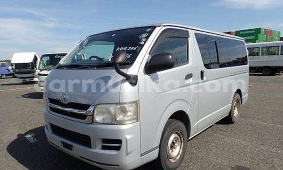 Tenga Tsaru Toyota Hiace Sirivha Mota in Beitbridge in Matabeleland South Tenga Tsaru Toyota Hiace Sirivha Mota in Beitbridge in Matabeleland South