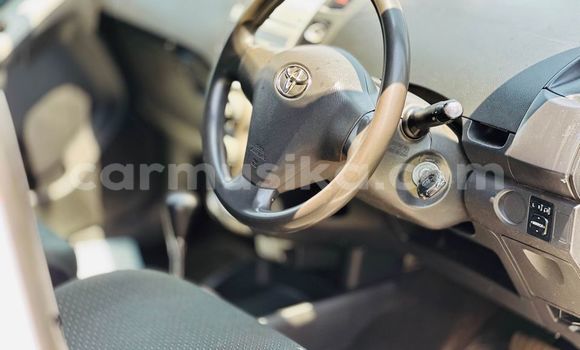 Buy Used Toyota Vitz White Car in Harare in Harare Buy Used Toyota Vitz White Car in Harare in Harare