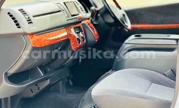 Buy Used Toyota RegiusAce White Car in Harare in Harare Buy Used Toyota RegiusAce White Car in Harare in Harare