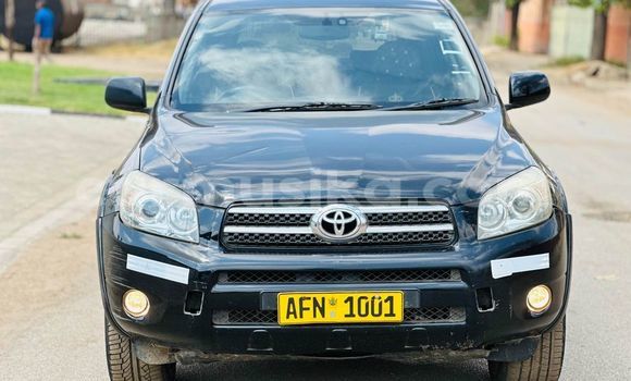Nunua Ilio tumika Toyota RAV4 Nyeusi Gari ndani ya Harare nchini Harare