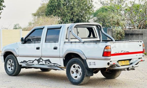 Buy Used Toyota Hilux White Car in Harare in Harare Buy Used Toyota Hilux White Car in Harare in Harare