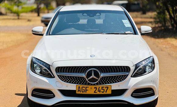 Nunua Ilio tumika Mercedes‒Benz C–Class Nyeupe Gari ndani ya Harare nchini Harare
