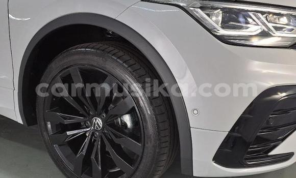 Acheter Occasion Voiture Volkswagen Tiguan Blanc à Beitbridge, Matabeleland South Acheter Occasion Voiture Volkswagen Tiguan Blanc à Beitbridge, Matabeleland South