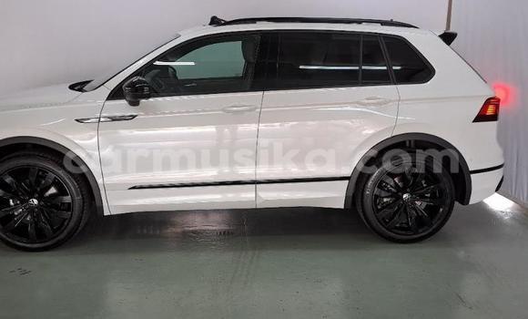 Acheter Occasion Voiture Volkswagen Tiguan Blanc à Beitbridge, Matabeleland South Acheter Occasion Voiture Volkswagen Tiguan Blanc à Beitbridge, Matabeleland South