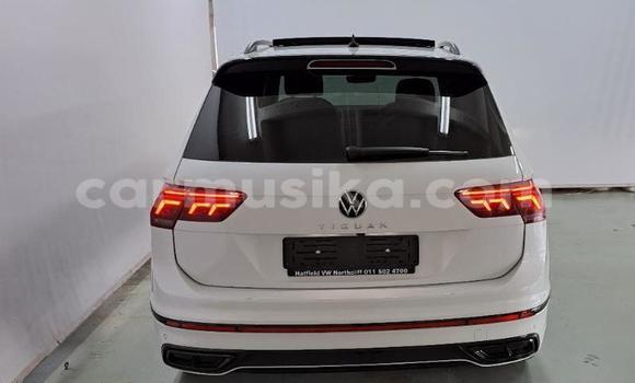 Acheter Occasion Voiture Volkswagen Tiguan Blanc à Beitbridge, Matabeleland South Acheter Occasion Voiture Volkswagen Tiguan Blanc à Beitbridge, Matabeleland South
