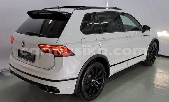 Acheter Occasion Voiture Volkswagen Tiguan Blanc à Beitbridge, Matabeleland South Acheter Occasion Voiture Volkswagen Tiguan Blanc à Beitbridge, Matabeleland South