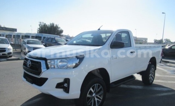 Acheter Occasion Voiture Toyota Hilux Blanc à Beitbridge, Matabeleland South Acheter Occasion Voiture Toyota Hilux Blanc à Beitbridge, Matabeleland South