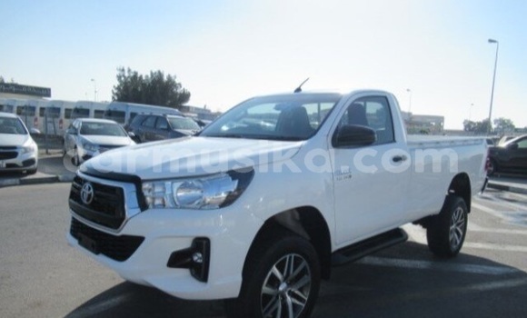 Acheter Occasion Voiture Toyota Hilux Blanc à Beitbridge, Matabeleland South Acheter Occasion Voiture Toyota Hilux Blanc à Beitbridge, Matabeleland South
