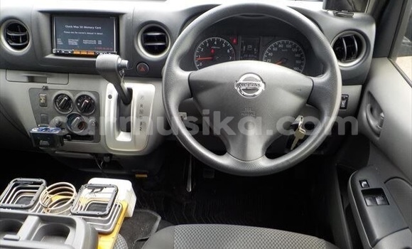 Nunua Ilio tumika Nissan Nv350 Brown Gari ndani ya Beitbridge nchini Matabeleland Kusini Nunua Ilio tumika Nissan Nv350 Brown Gari ndani ya Beitbridge nchini Matabeleland Kusini