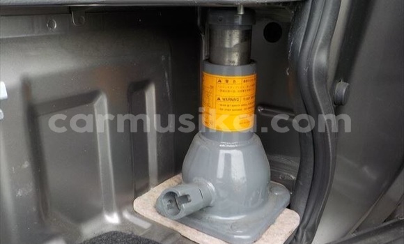 Nunua Ilio tumika Nissan Nv350 Brown Gari ndani ya Beitbridge nchini Matabeleland Kusini Nunua Ilio tumika Nissan Nv350 Brown Gari ndani ya Beitbridge nchini Matabeleland Kusini