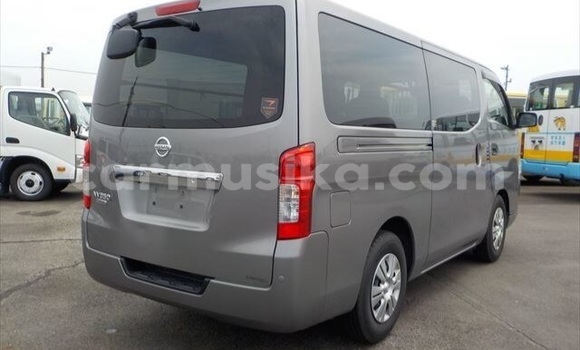 Nunua Ilio tumika Nissan Nv350 Brown Gari ndani ya Beitbridge nchini Matabeleland Kusini Nunua Ilio tumika Nissan Nv350 Brown Gari ndani ya Beitbridge nchini Matabeleland Kusini