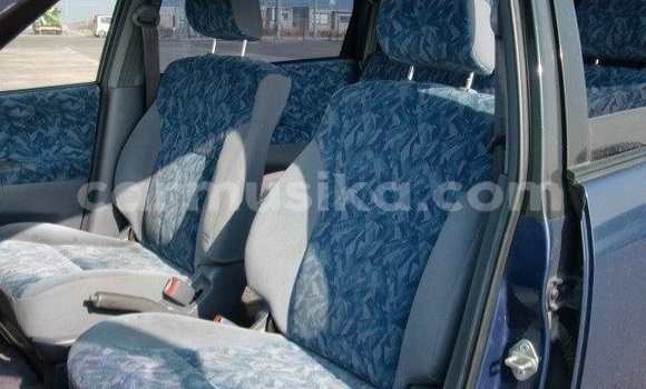 Acheter Occasion Voiture Toyota Ipsum Bleu à Beitbridge, Matabeleland South Acheter Occasion Voiture Toyota Ipsum Bleu à Beitbridge, Matabeleland South