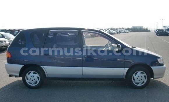 Acheter Occasion Voiture Toyota Ipsum Bleu à Beitbridge, Matabeleland South Acheter Occasion Voiture Toyota Ipsum Bleu à Beitbridge, Matabeleland South