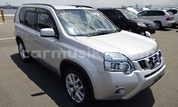 Acheter Occasion Voiture Nissan X–Trail Gris à Beitbridge, Matabeleland South Acheter Occasion Voiture Nissan X–Trail Gris à Beitbridge, Matabeleland South