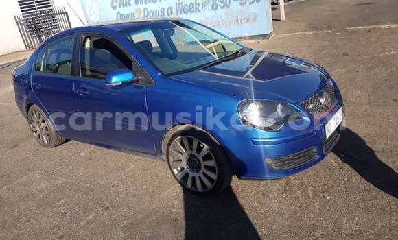 Acheter Occasion Voiture Volkswagen Polo Bleu à Beitbridge, Matabeleland South Acheter Occasion Voiture Volkswagen Polo Bleu à Beitbridge, Matabeleland South